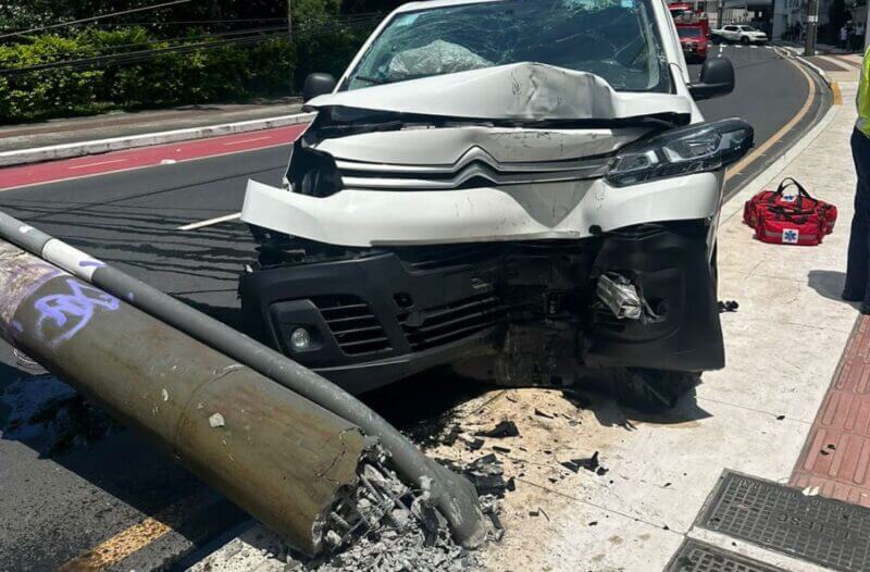 Motorista dorme ao volante