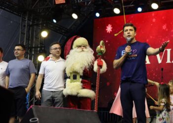 Milhares de pessoas marcaram presença na abertura da Temporada de Verão e do Natal em BC