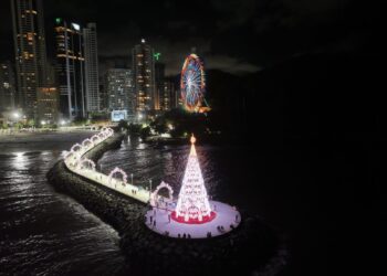 Decoração natalina será desmontada a partir desta segunda-feira em BC