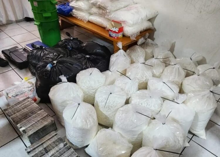 Operação apreende 445kg de cocaína em Balneário Camboriú