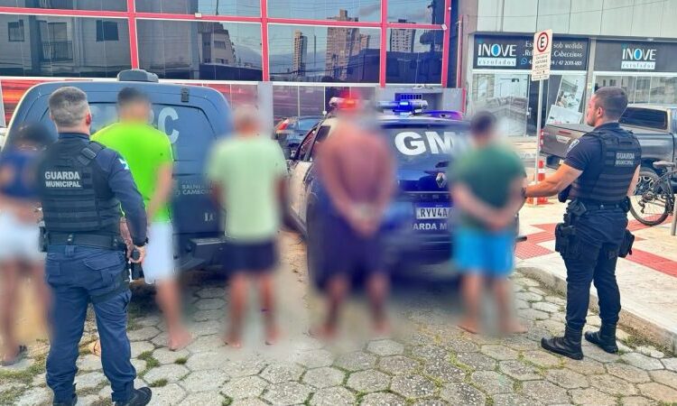 Guarda Municipal prende ladrões de celulares em Balneário Camboriú.