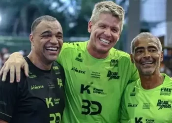 Craques da seleção brasileira participarão de torneio de futevôlei em Balneário Camboriú