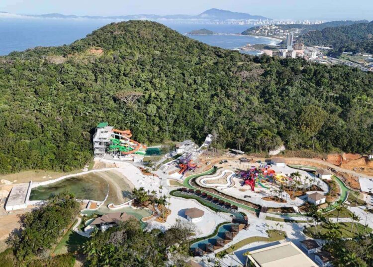 Novo Parque Aquático em Balneário Camboriú Trará Praia Artificial e Toboáguas Radicais