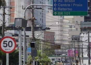 Balneário Camboriú vai monitorar velocidade a 17 metros antes dos radares