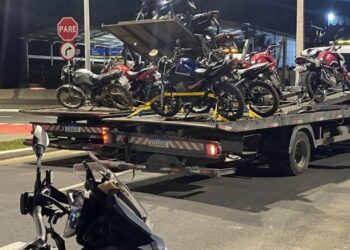 Polícia Militar Interrompe Evento Clandestino de Manobras com Motos em Itajaí
