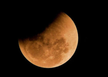 Eclipse lunar acontece nesta terça-feira (17); veja como acompanhar