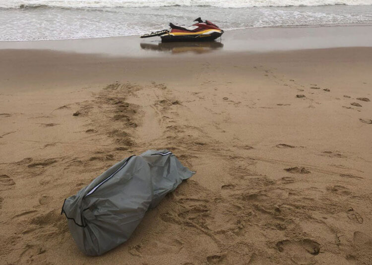 Homem desaparece em praia de Balneário Camboriú e é encontrado morto por pescador