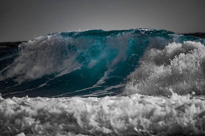 Frente Fria Traz Ventos e Mar Agitado ao Litoral de Santa Catarina