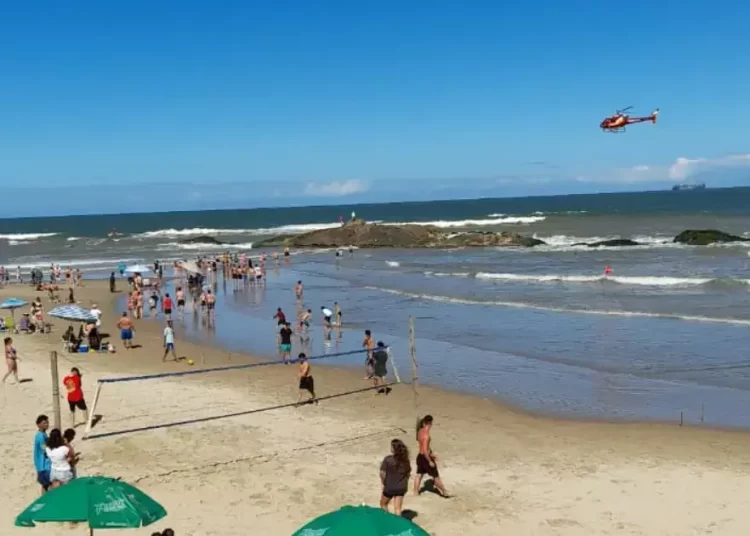 Homem de 29 anos que se afogou na praia do Gravatá é encontrado na faixa de areia