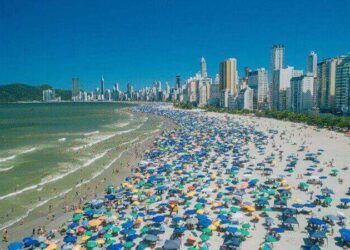 Balneário Camboriú espera mais de 2 milhões de turistas no verão