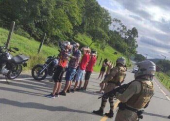 Motociclistas Baderneiros Têm Veículos Apreendidos em Camboriú