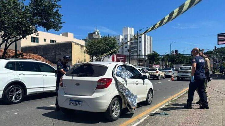 Homem é encontrado morto dentro de carro em Balneário Camboriú