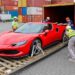 Ferrari 296 GTB: Supercarro de R$ 4 milhões cruza o Atlântico e chega a Santa Catarina