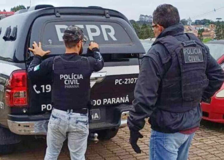 Casal é preso em Balneário Camboriú por venda de remédios abortivos