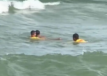 VÍDEO: Salva-Vidas da Praia Brava São Agredidos Após Salvar Banhista