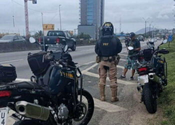 Motociclista Morre em Colisão com Carreta na BR-101 em Balneário Camboriú