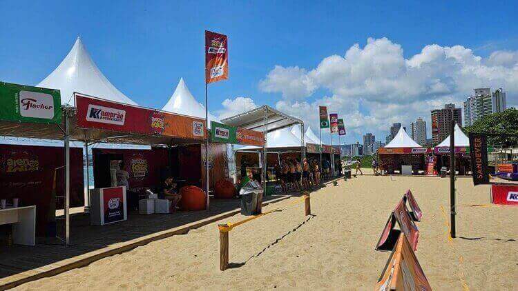 Arena Cultural de Verão do Komprão Chega a Balneário Camboriú com Atividades Gratuitas