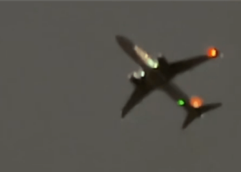 VÍDEO: Avião Sobrevoando Itajaí Foi Atingido por Feixe de Laser