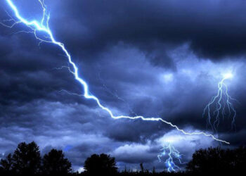 Defesa Civil alerta para risco de temporais em SC nesta terça-feira