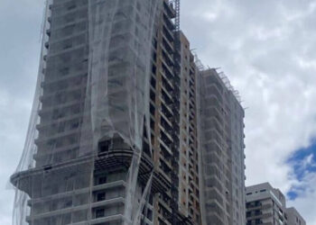 Trabalhador morre ao cair do 20º andar de um prédio na Praia Brava