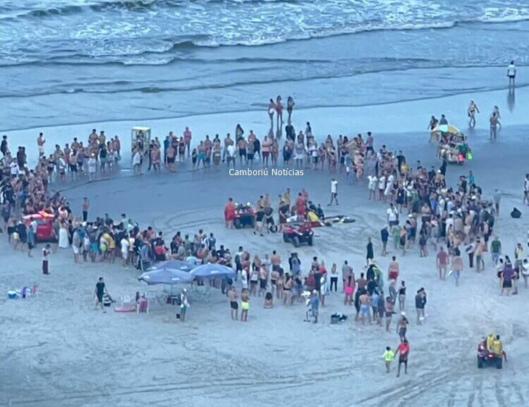 Adolescente 13 anos Morre Afogado na Praia Central de Balneário Camboriú