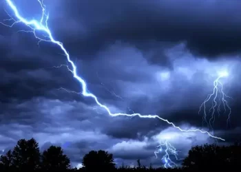 Santa Catarina em alerta laranja para temporais após calor intenso