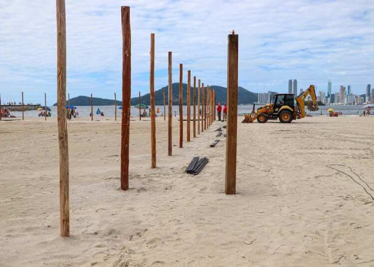 Obra de macrodrenagem no norte da Praia Central tem início em Balneário Camboriú