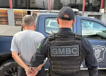 Dois foragidos por estupro são presos em Balneário Camboriú pela Guarda Municipal