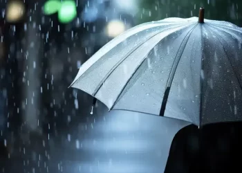 Defesa Civil alerta para risco alto de alagamentos e enxurradas em SC nesta sexta-feira (11)