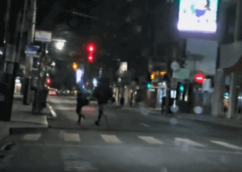 VÍDEO: Casal é preso após furtar ótica na Avenida Brasil, em Balneário Camboriú