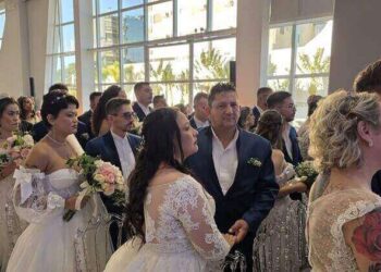 Casamento Coletivo celebra união de 61 casais no aniversário de Balneário Camboriú