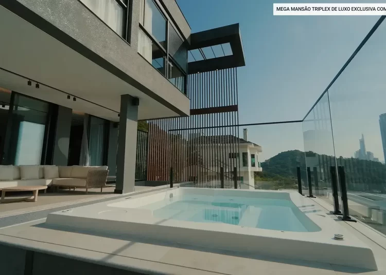 VÍDEO: Luxo com vista para o mar: mansão de R$ 28 milhões redefine o conceito de morar bem em Balneário Camboriú
