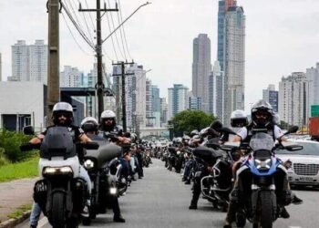 Ronco dos motores e energia do rock agitam o Motofest em Camboriú