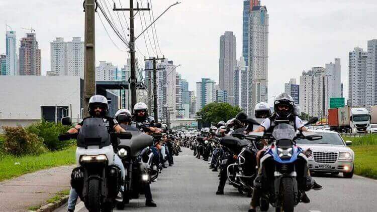 Ronco dos motores e energia do rock agitam o Motofest em Camboriú