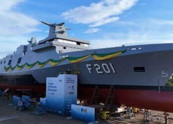 Navio de guerra construído em Itajaí entra para a frota da Marinha