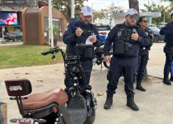 Patinetes e ciclomotores são multados e recolhidos em Balneário Camboriú após novas regras