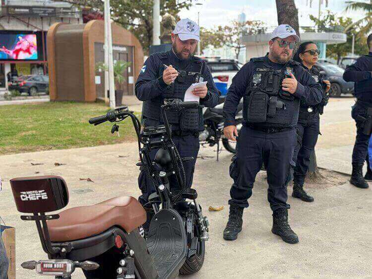 Patinetes e ciclomotores são multados e recolhidos em Balneário Camboriú após novas regras