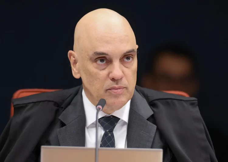 Todos os senadores de SC agora apoiam afastamento de Alexandre de Moraes