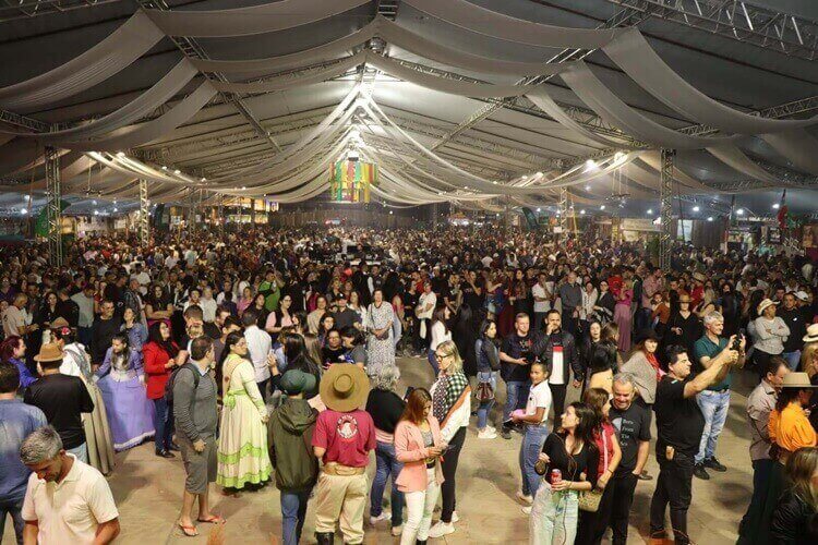 Tradição gaúcha invade Balneário Camboriú no 13º Acampamento Farroupilha; veja programação completa