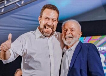 Lula deve anunciar Boulos como novo ministro após viagem aos EUA