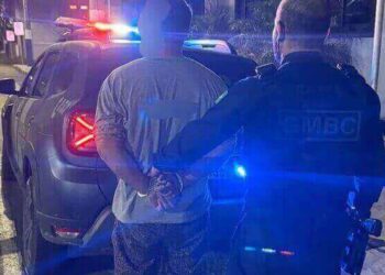 Homem é preso após tentar matar vítima com canivete no Calçadão de Balneário Camboriú