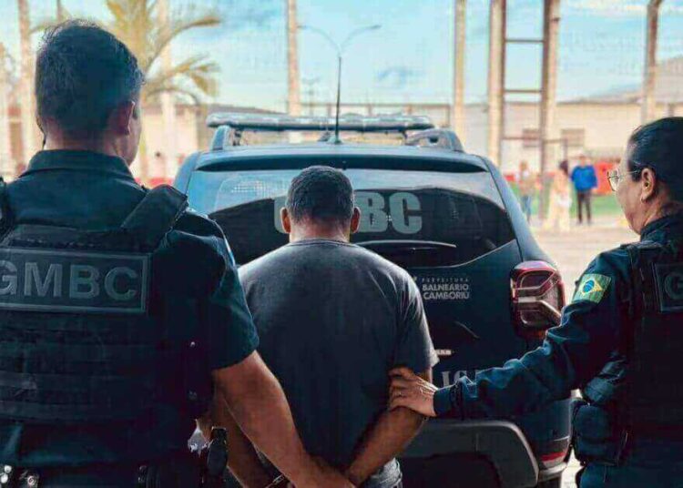 Condenado a mais de 20 anos por estupro de vulnerável é capturado em Balneário Camboriú