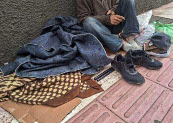 Cresce o número de pessoas em situação de rua em Balneário Camboriú com a chegada da temporada