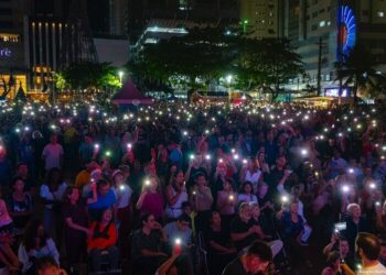 Viva o Natal BC 2025: luzes, música e magia marcam a abertura oficial em Balneário Camboriú