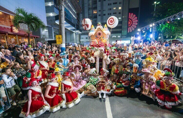 Viva o Natal BC: desfiles temáticos na Avenida Atlântica iniciam nesta quarta-feira