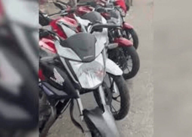 Confusão, rachas e veículos incendiados marcam a noite de Natal em Camboriú