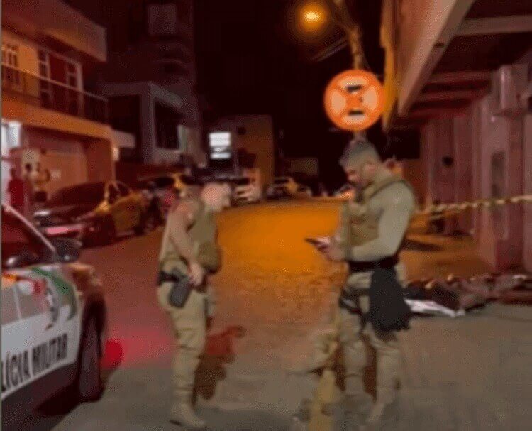 Homem morre após ser esfaqueado no Centro de Camboriú