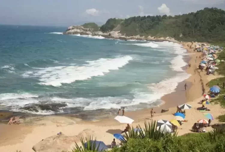 Decisão do TJSC garante a volta do naturismo na Praia do Pinho