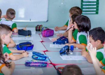 Volta às aulas em Camboriú é adiada para 19 de fevereiro após decisão judicial