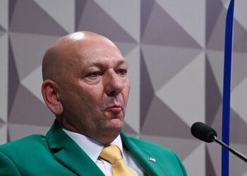 Com quase 200 lojas, Luciano Hang critica fim da escala 6×1 e alerta para desemprego em SC